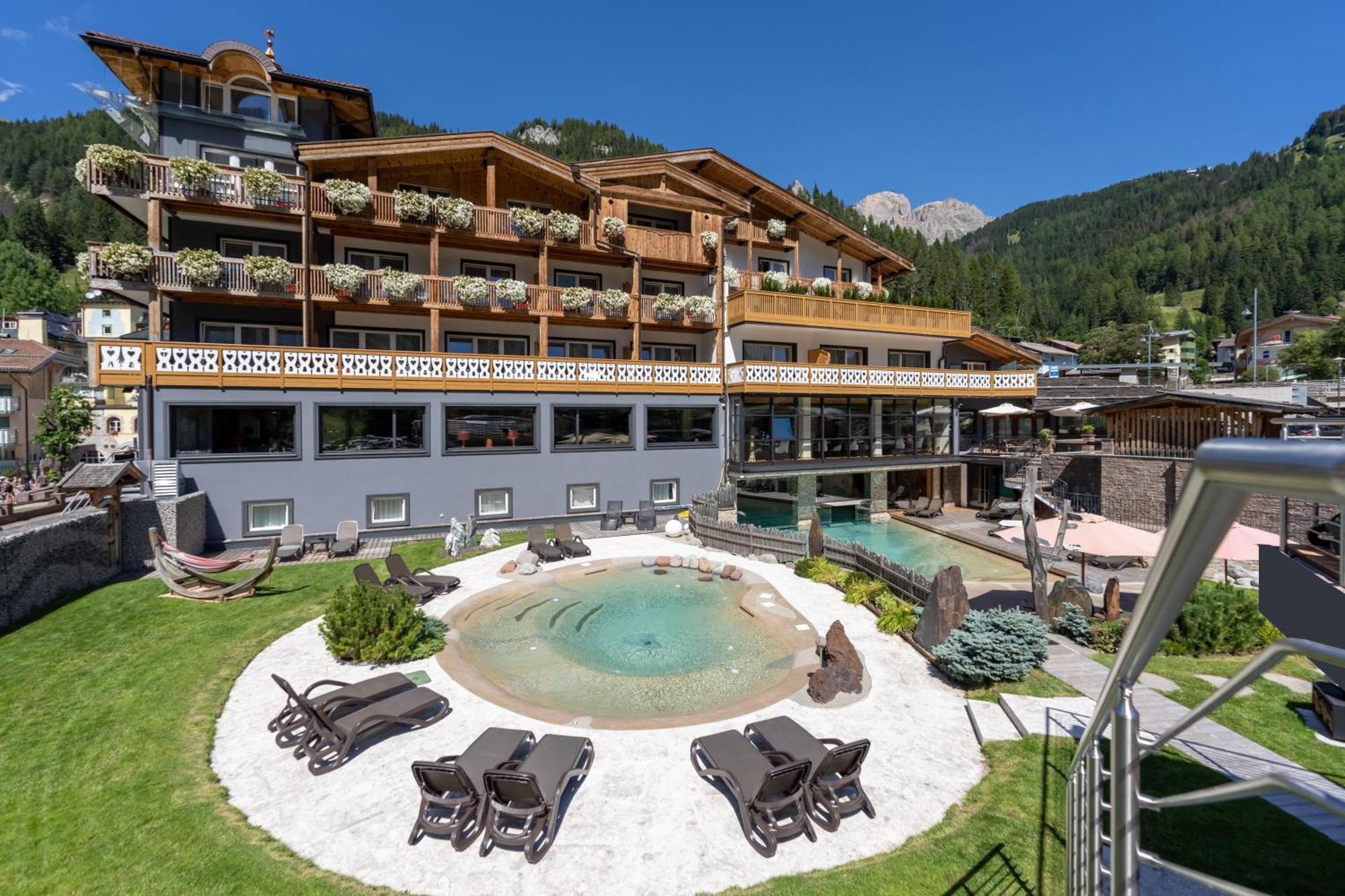 Croce Bianca Leisure & Spa Hotel Канацеї Екстер'єр фото