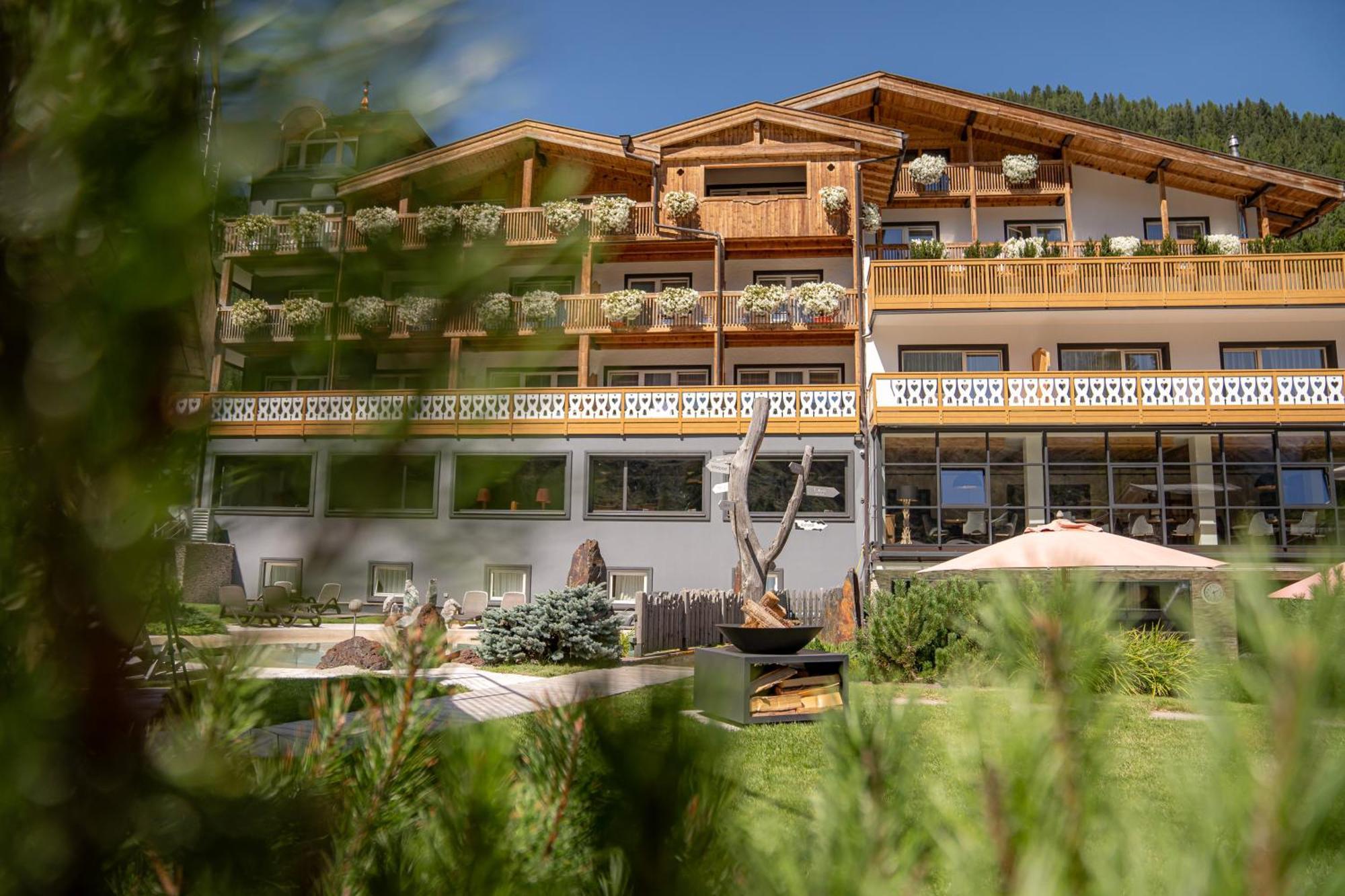 Croce Bianca Leisure & Spa Hotel Канацеї Екстер'єр фото