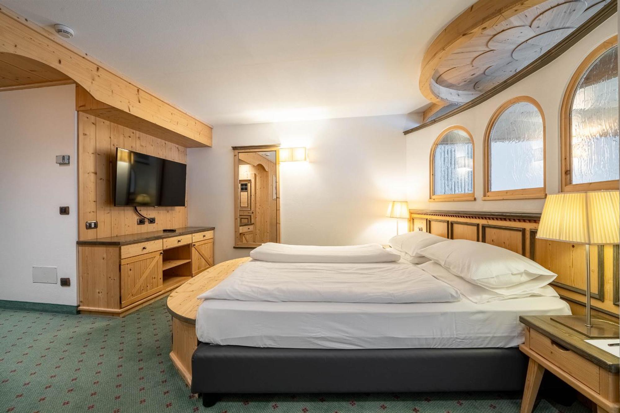 Croce Bianca Leisure & Spa Hotel Канацеї Екстер'єр фото