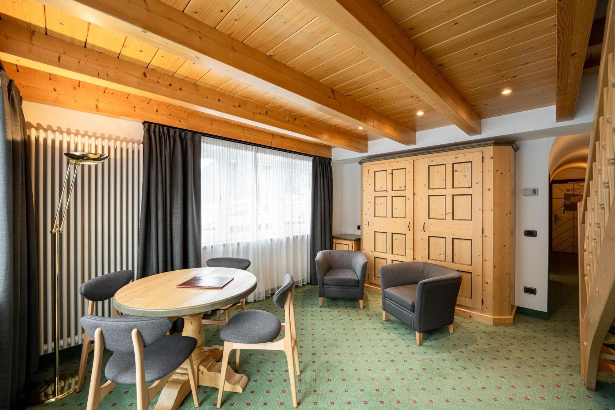Croce Bianca Leisure & Spa Hotel Канацеї Екстер'єр фото